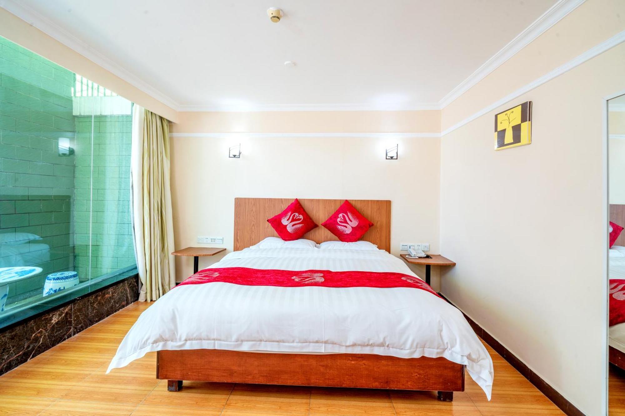 Ln Whitehouse Hotel Canton Extérieur photo